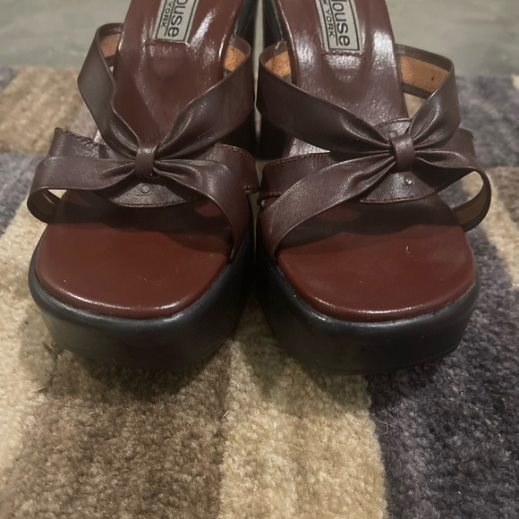 VINTAGE 90s Chunky Heels - Picture 3 of 16